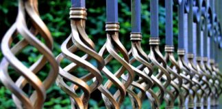 Czy można postawić płot przy płocie?