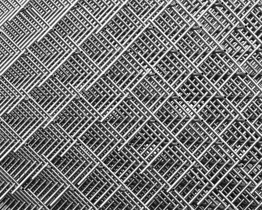 Jak założyć siatkę maskującą?