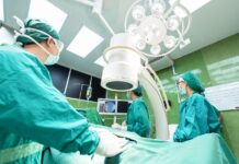 Wyposażenie sali operacyjnej a zmęczenie zespołu podczas długich zabiegów – które rozwiązania mają największe znaczenie? wyposażenie sali operacyjnej
